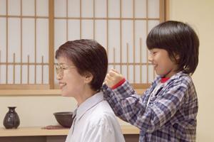 カラーストーンの結婚指輪を通販で買える